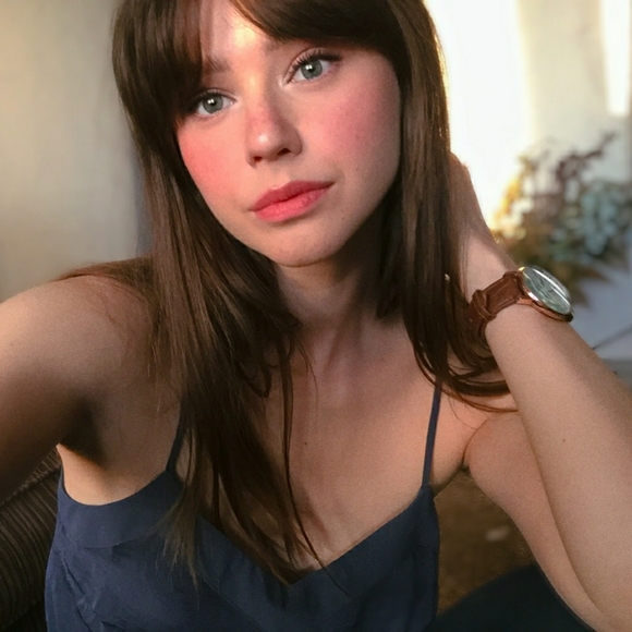 Meet your Posher, Laura - Picture 3 of 3